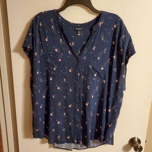 Torrid 2X Moon and Stars Button Up Short Sleeve